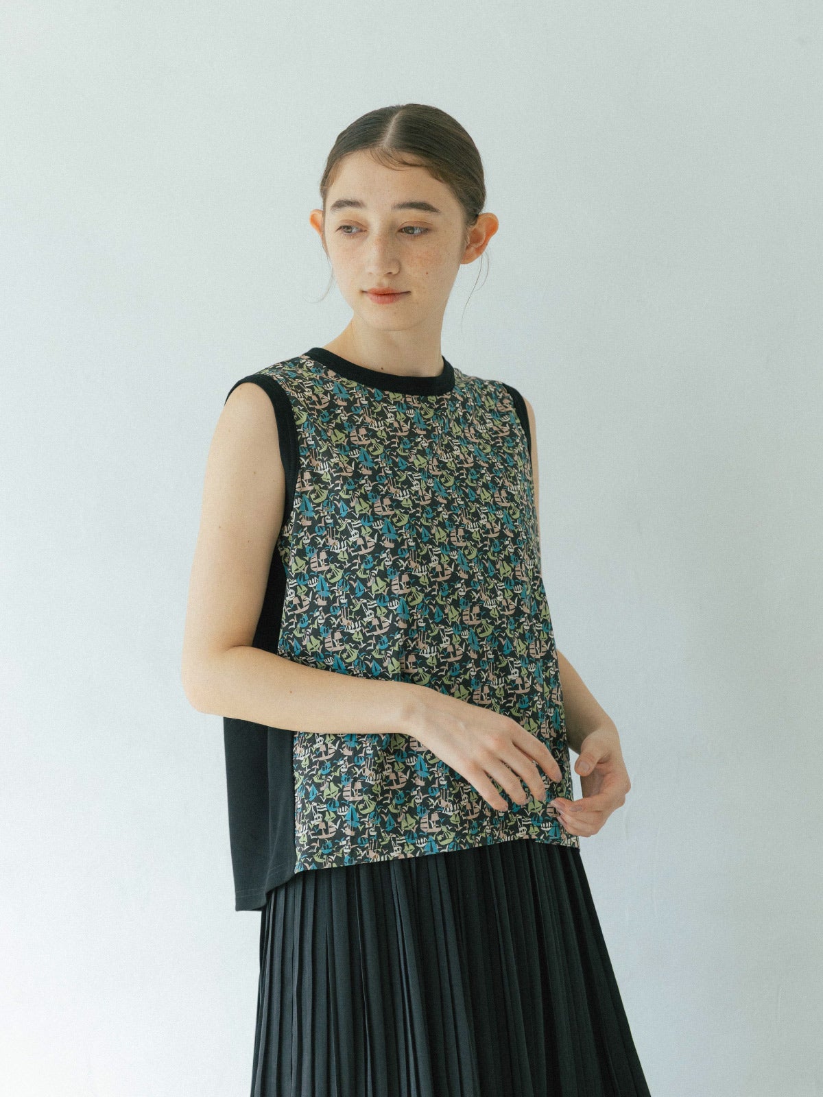 【 うさと 】 うさとの服 ノースリーブトップス 40Sフライス×LIBERTY前身頃ノースリーブ sosotto ソソット | PONT DE