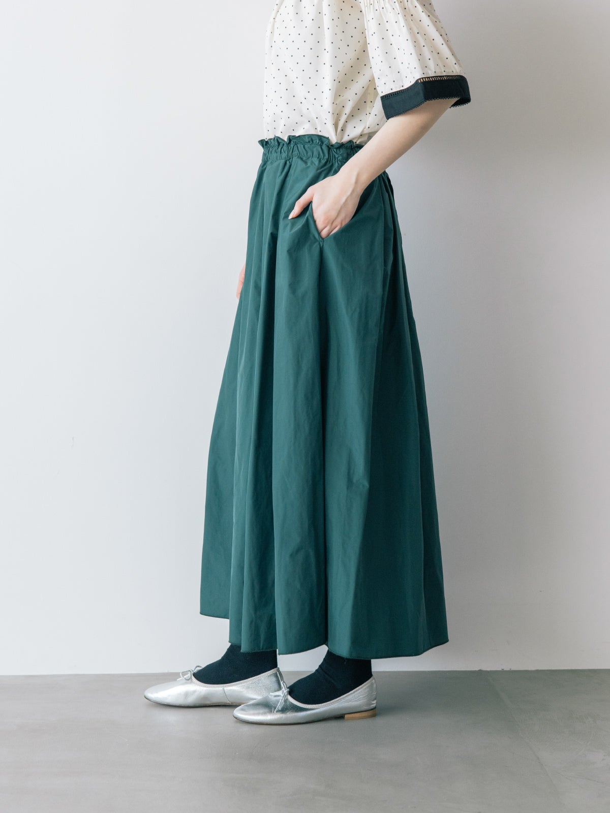 MEMORY TAFFETA TUCK SKIRT PONT DE CHALONS ポンデシャロン | PONT DE